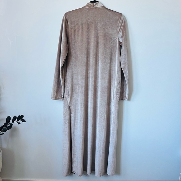 REVOLVE | Young fabulous & broke cream velvet duster small - Picture 9 of 9